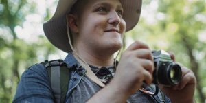 肩背包的多功能魅力與選購指南